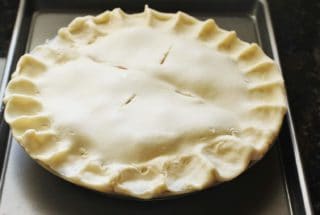 Double-crust Butter Pie Crust. Makes a top and bottom crust for a 9-inch pie or crusts for two 9-inch pies. #pie #crust #butter