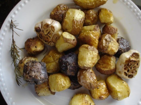 rosemary roasted new potatoes and garlic