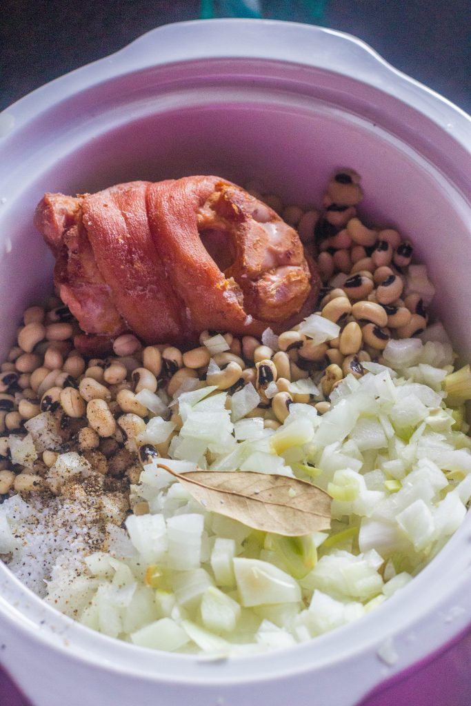 Slow-Cooker Southern-Style Blackeye Peas in bowl.