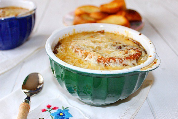 Be Still My Soul (Recipe: French Onion Soup) | Syrup and Biscuits