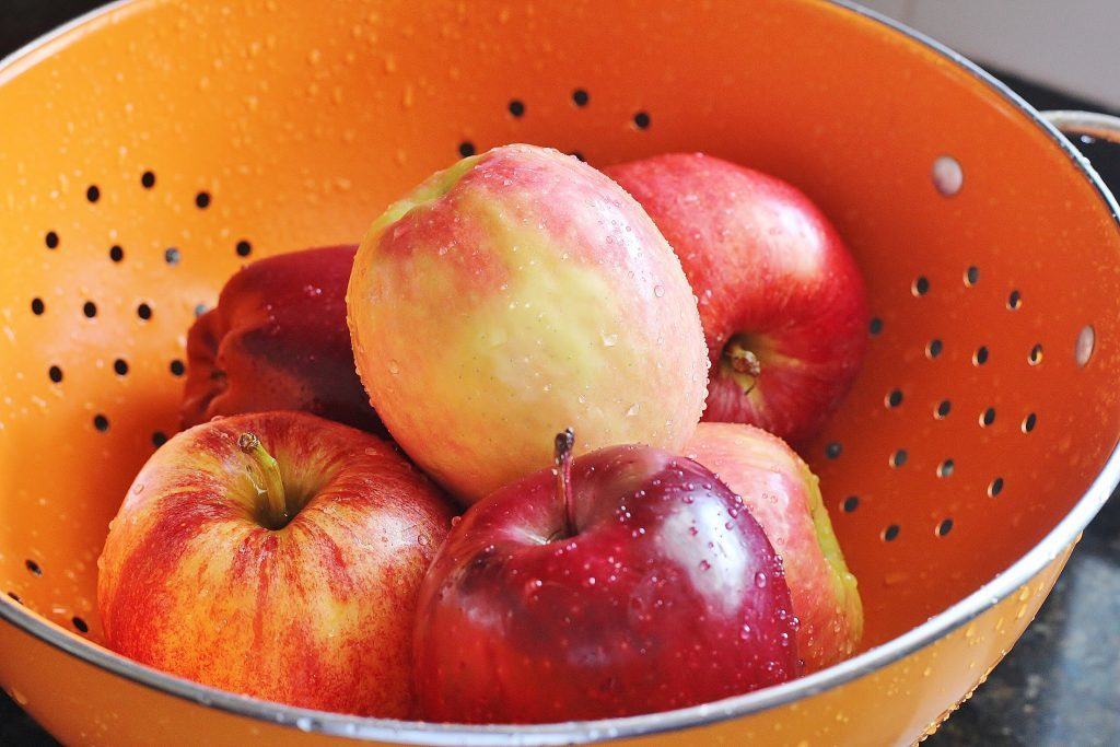 Red Delicious, Pink Lady and Gala apples