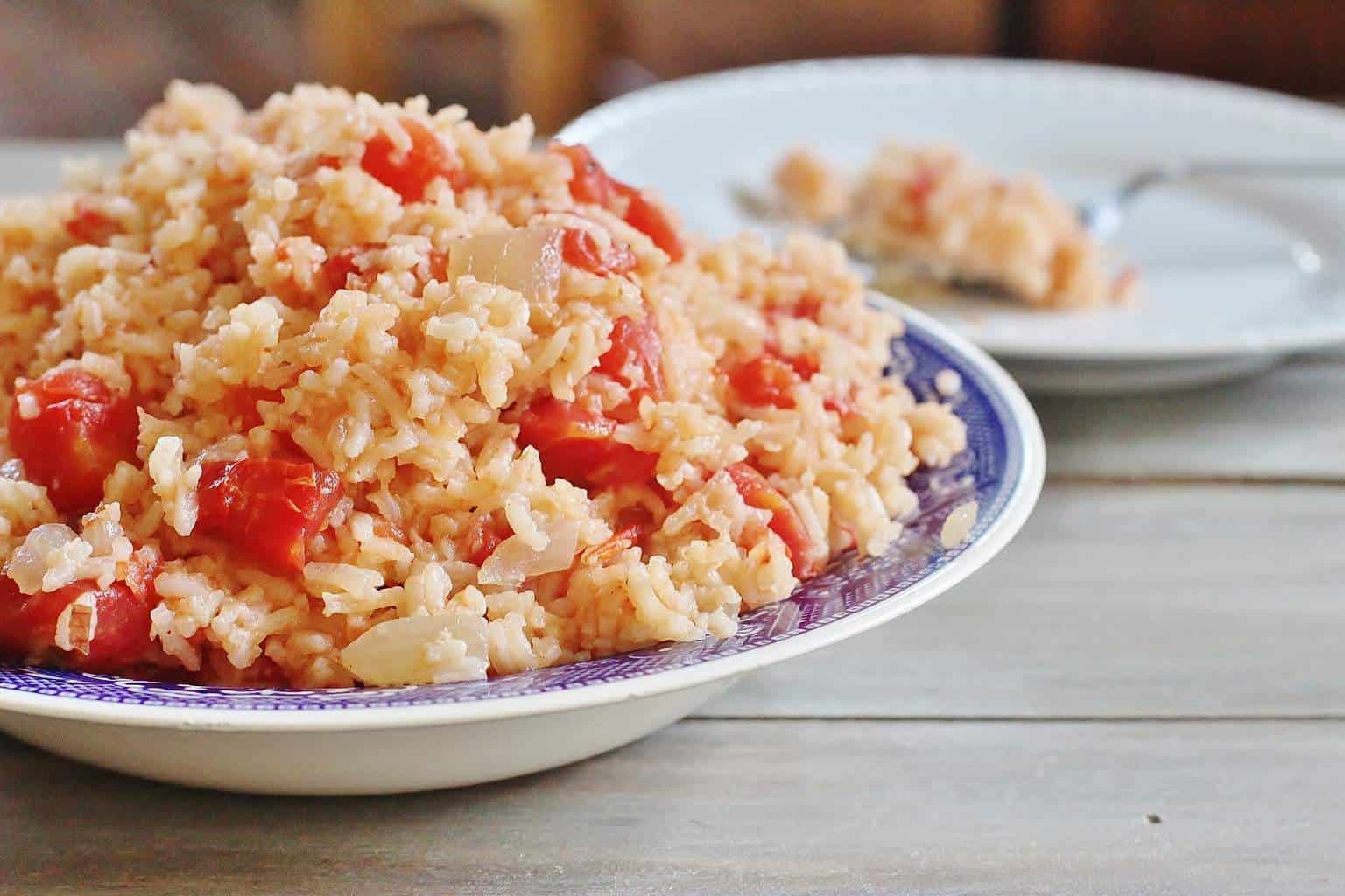 Tomatoes And Rice Syrup And Biscuits