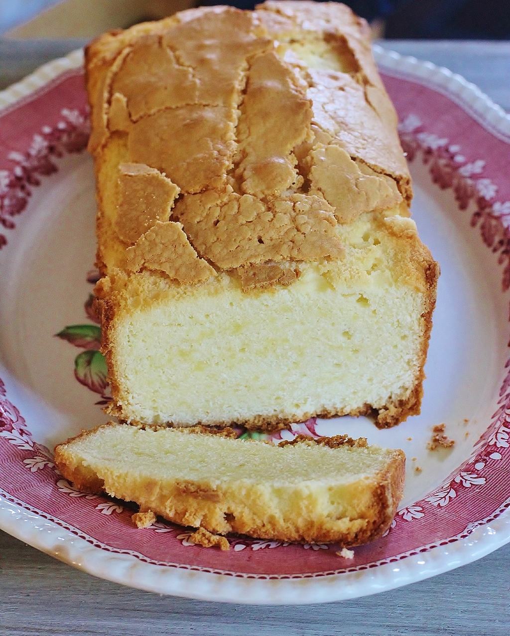 Old Fashioned Buttermilk Pound Cake
