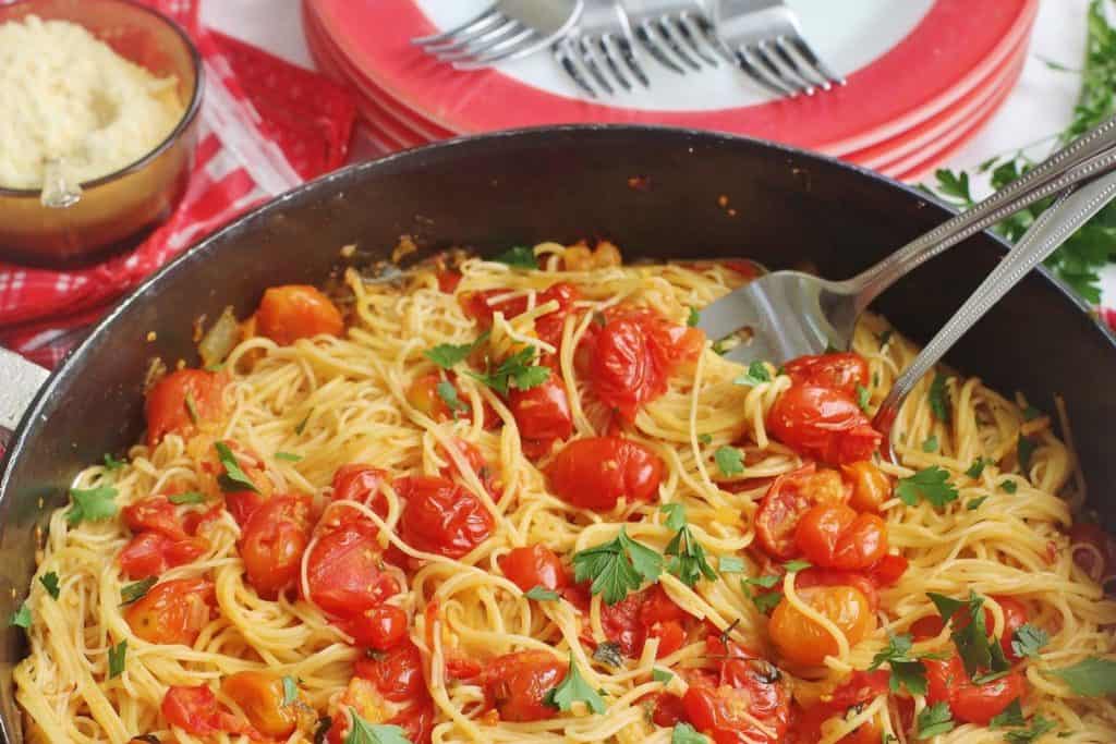 summer garden tomato sauce on pasta